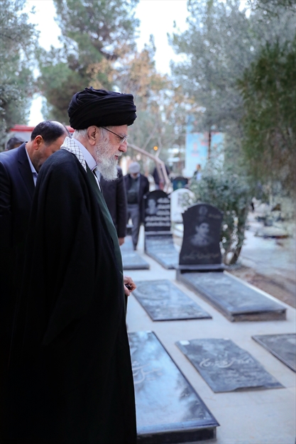 حضور در مرقد مطهر امام راحل و گلزار شهدای بهشت زهرا