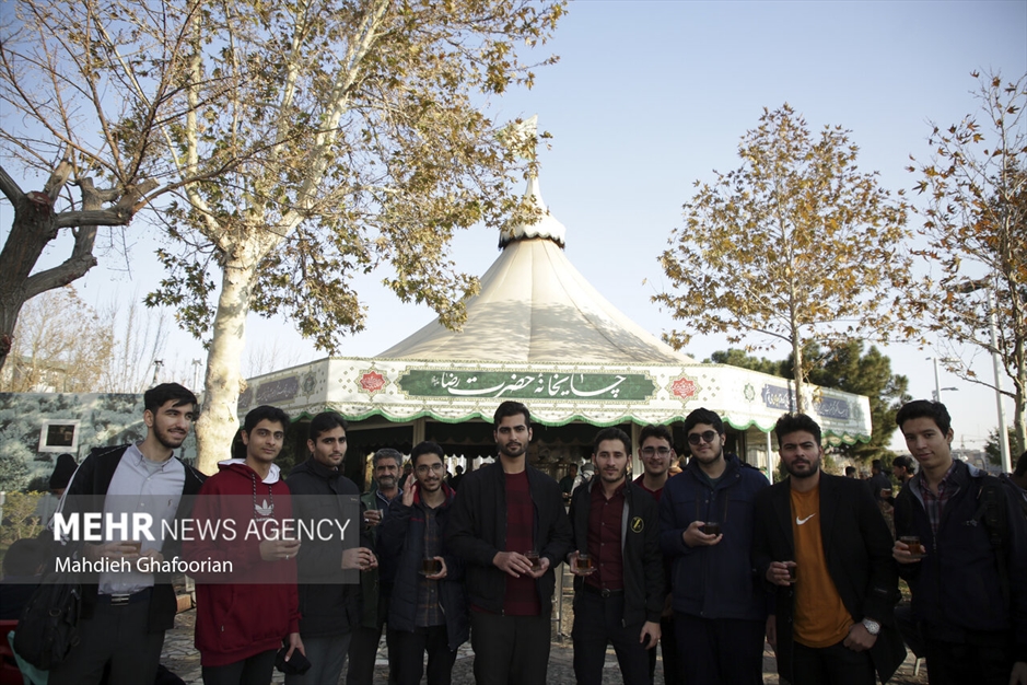 خدمت به زائران امام رضا علیه‌السلام