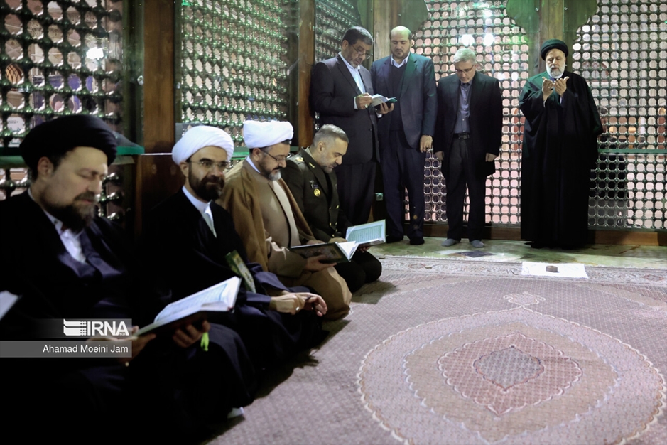 تجدید میثاق اعضای هیات دولت با امام راحل (ره)