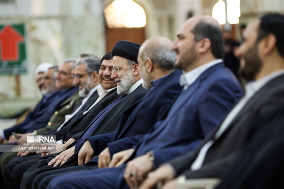 تجدید میثاق اعضای هیات دولت با امام راحل (ره)