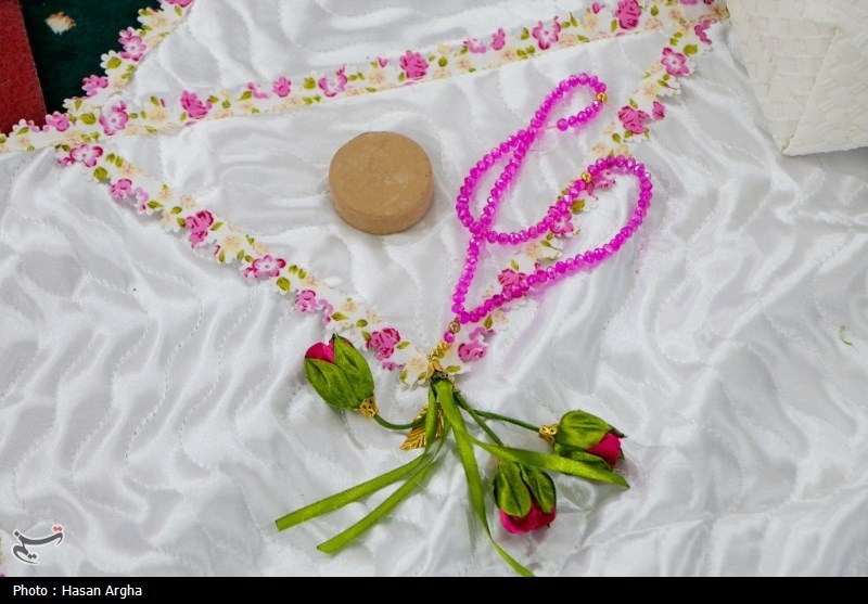 جشن تکلیف دو هزار نفری دانش آموزان دختر زنجانی