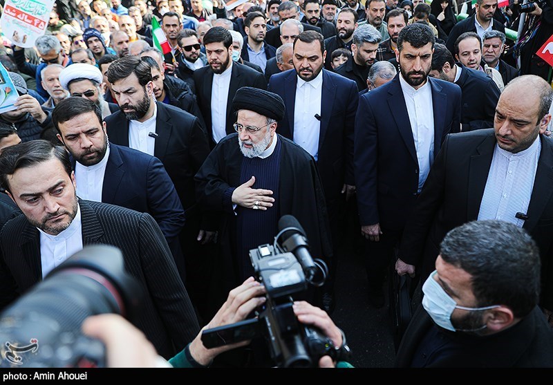 حضور شخصیت‌ها و مسئولین در راهپیمایی ۲۲ بهمن