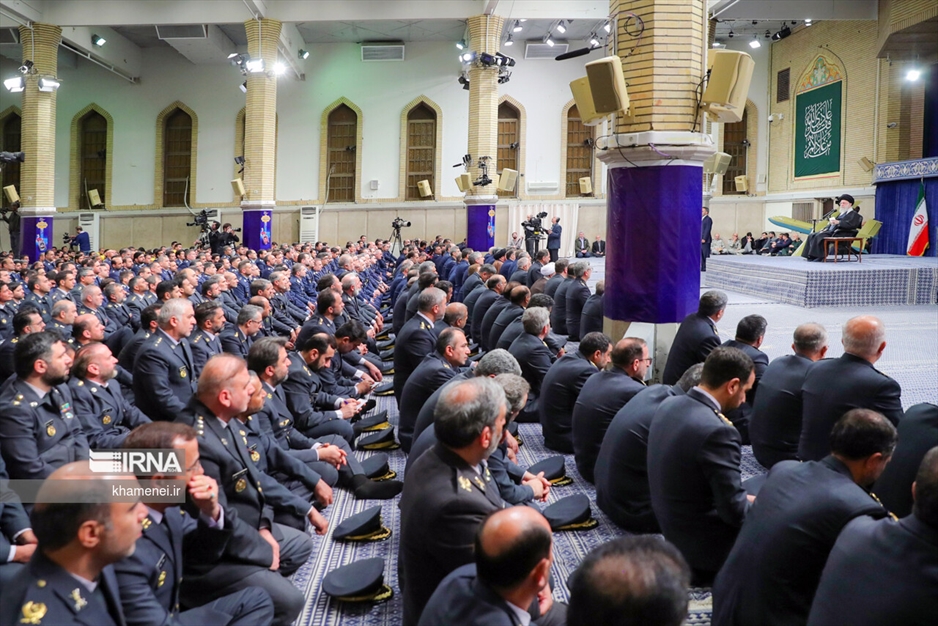 دیدار جمعی از فرماندهان نیروی هوایی ارتش با رهبر انقلاب