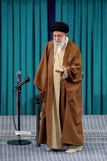 دیدار تولیدکنندگان و فعالان اقتصادی با رهبر انقلاب