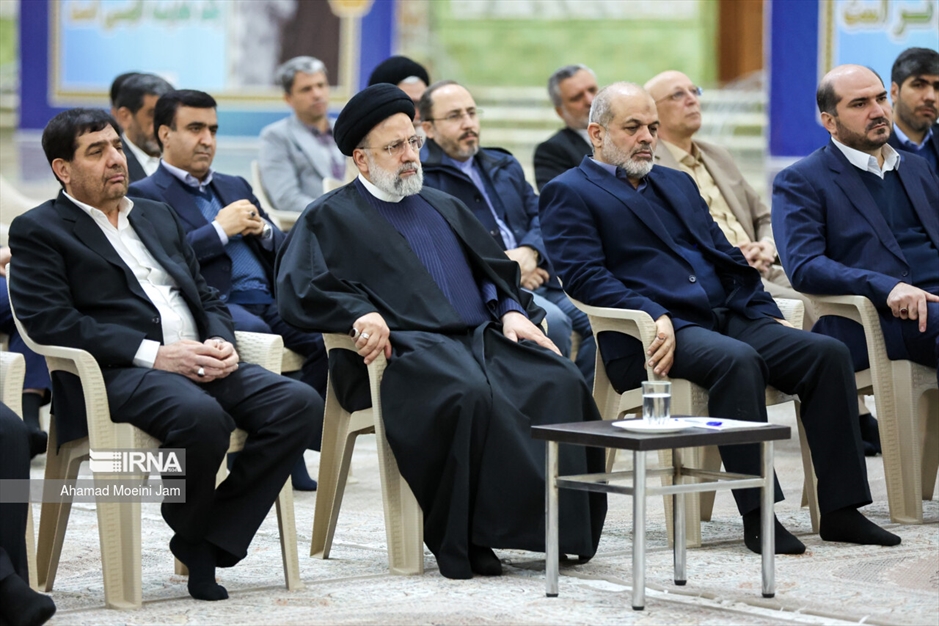 تجدید میثاق اعضای هیات دولت با امام راحل (ره)