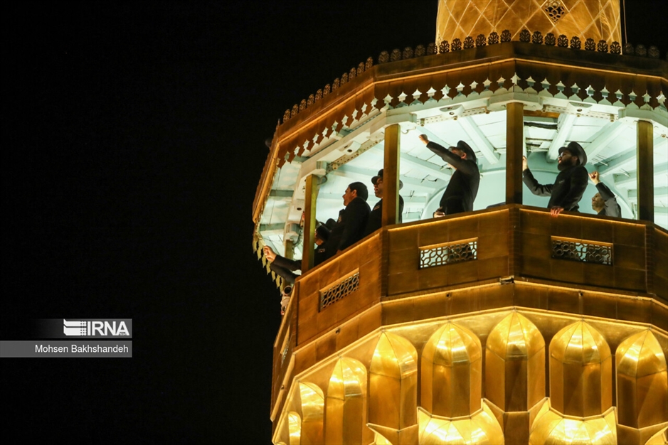 طنین نوای الله اکبر از گلدسته های حرم رضوی