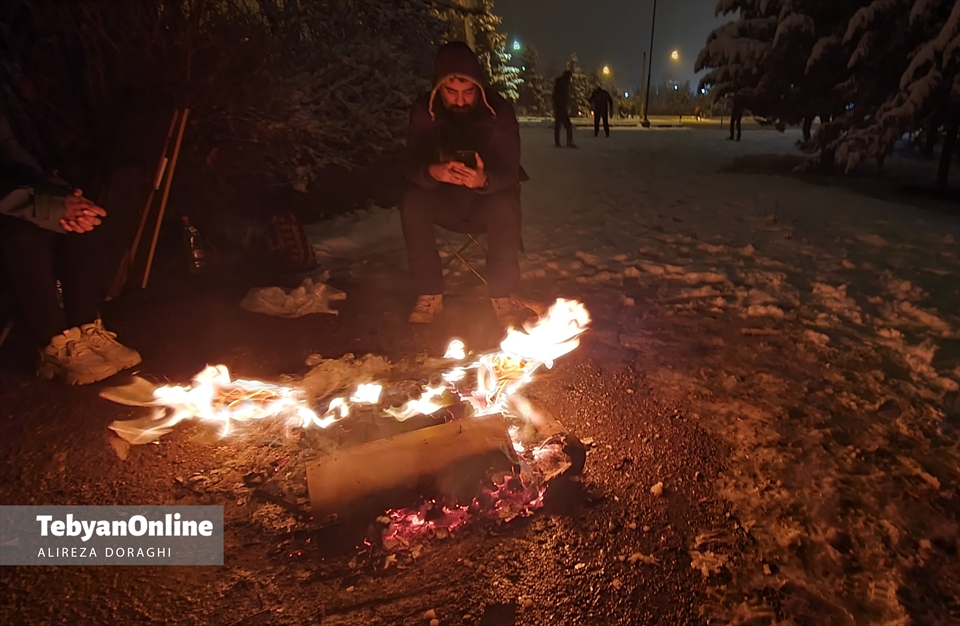 تصاویری از بارش برف جمعه در تهران 