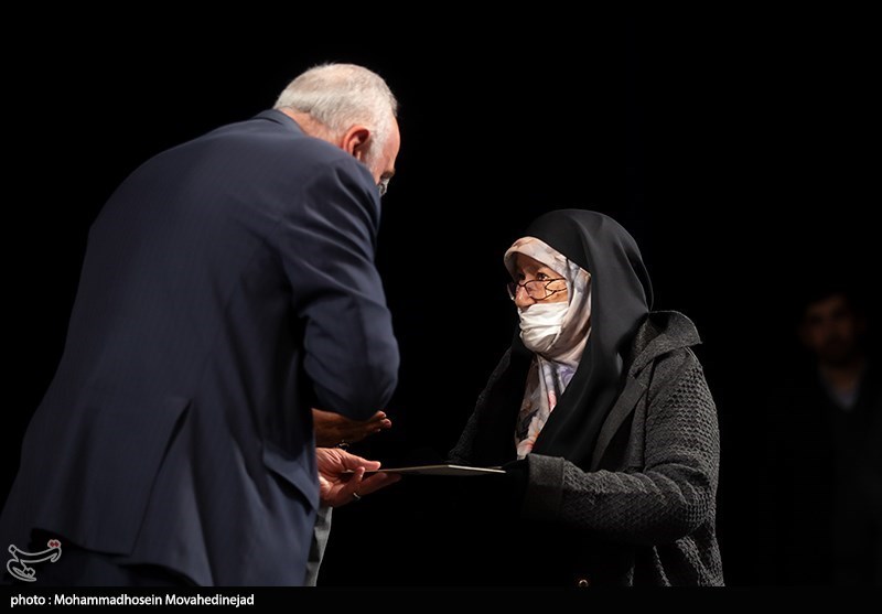 یادواره شهدای بچه محله های آقا