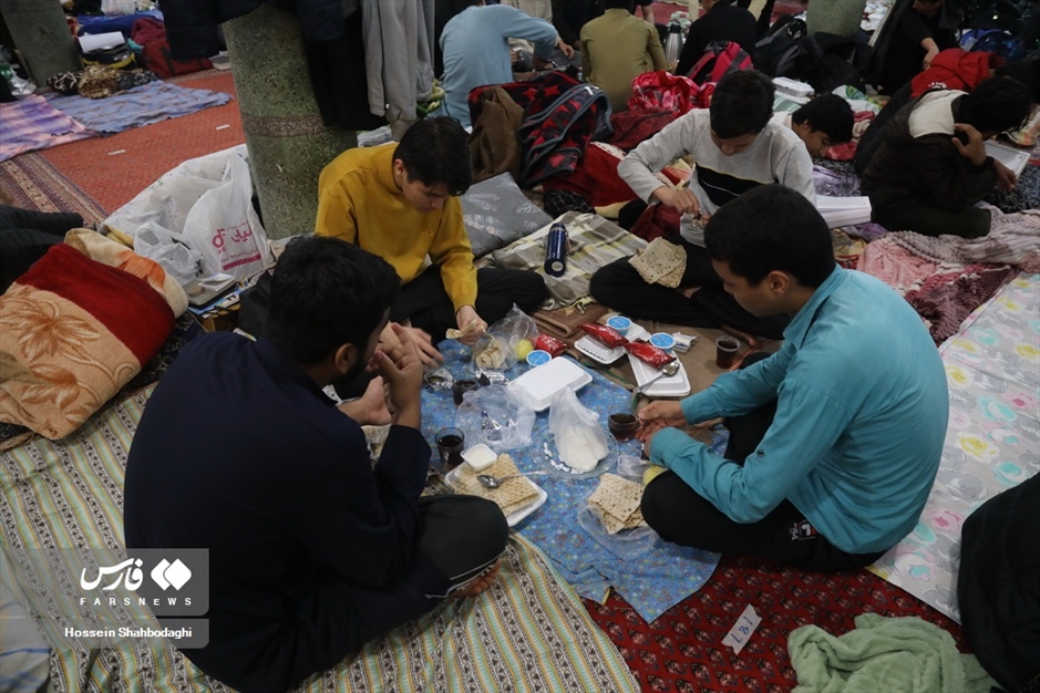 اعتکاف طلاب غیر ایرانی در قم