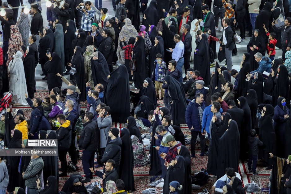 طنین نوای الله اکبر از گلدسته های حرم رضوی