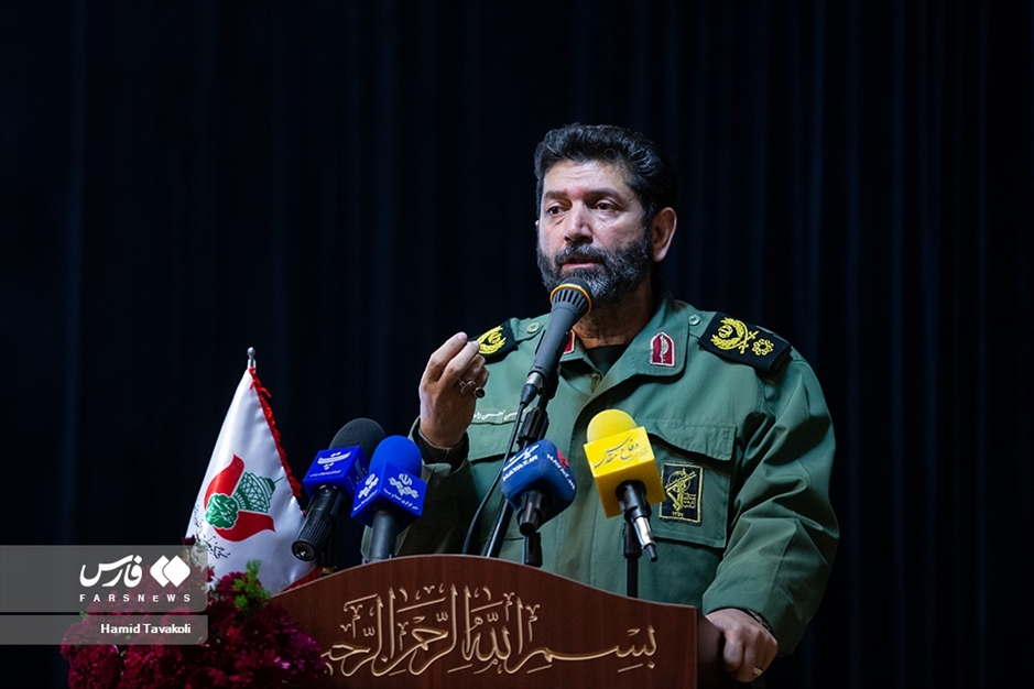 آیین کاشت ۲۴۰۰۰ نهال به یاد شهدا