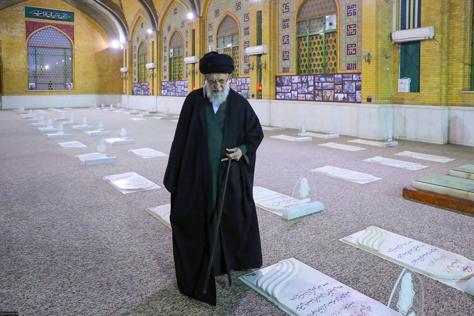 حضور در مرقد مطهر امام راحل و گلزار شهدای بهشت زهرا