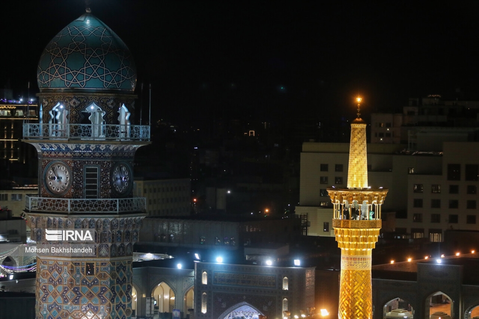 طنین نوای الله اکبر از گلدسته های حرم رضوی