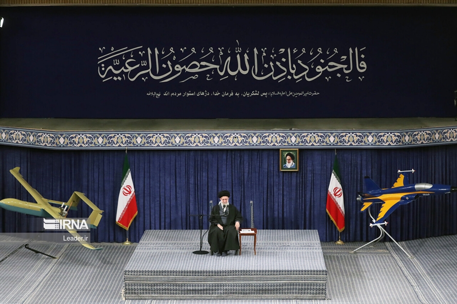 دیدار جمعی از فرماندهان نیروی هوایی ارتش با رهبر انقلاب