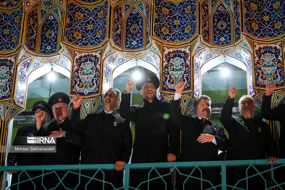 طنین نوای الله اکبر از گلدسته های حرم رضوی