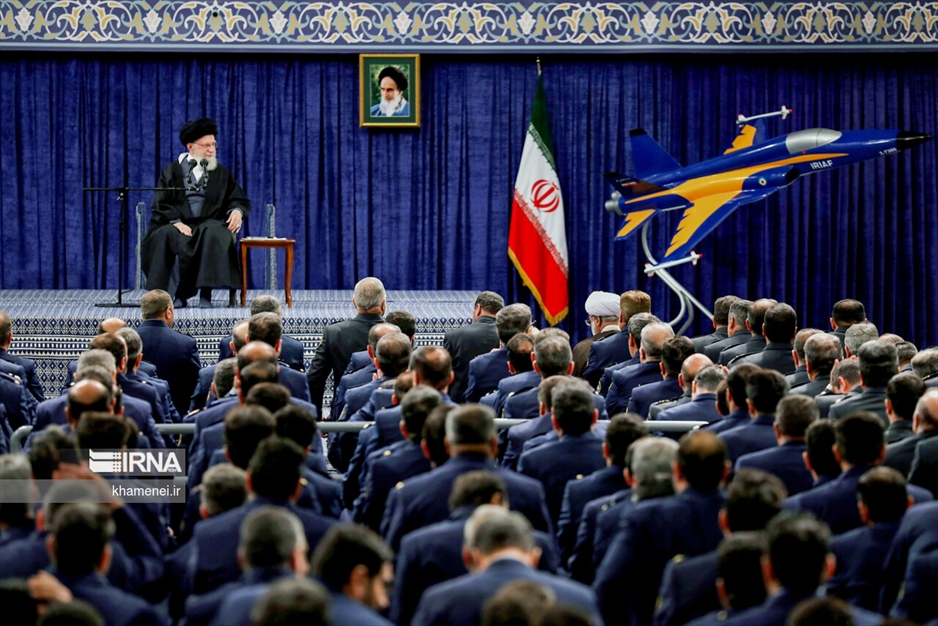 دیدار جمعی از فرماندهان نیروی هوایی ارتش با رهبر انقلاب