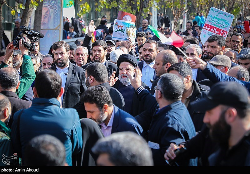 حضور شخصیت‌ها و مسئولین در راهپیمایی ۲۲ بهمن