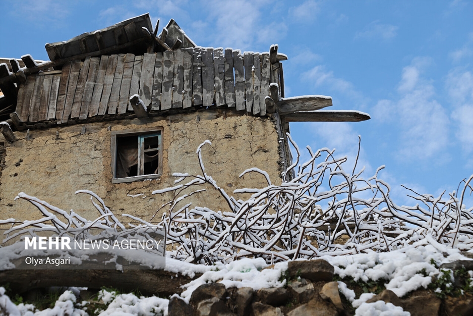 زمستان برفی روستای تاریخی و گردشگری زیارت گرگان