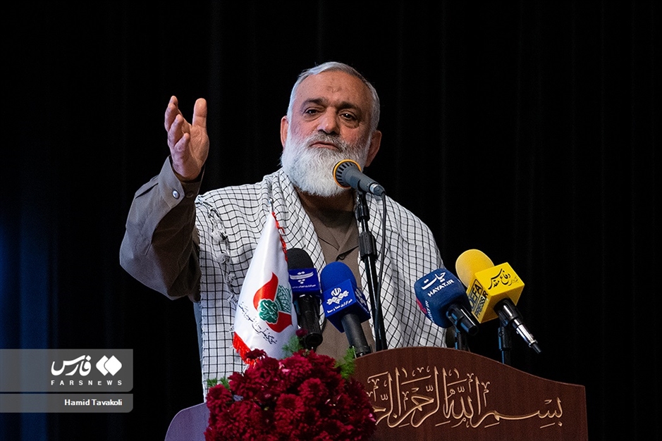 آیین کاشت ۲۴۰۰۰ نهال به یاد شهدا