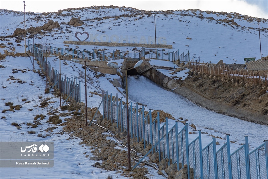 پایتخت برفِ ایران، خالی از برف