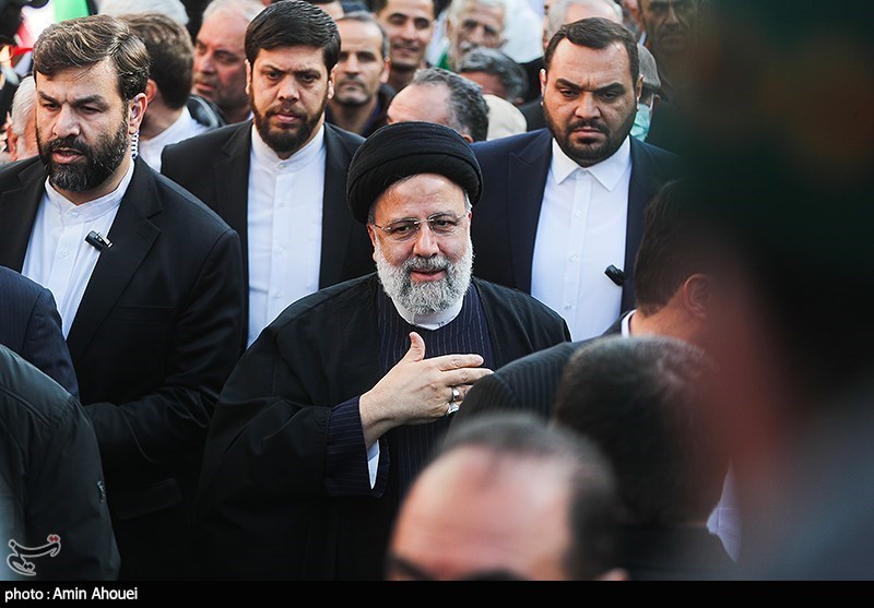 حضور شخصیت‌ها و مسئولین در راهپیمایی ۲۲ بهمن