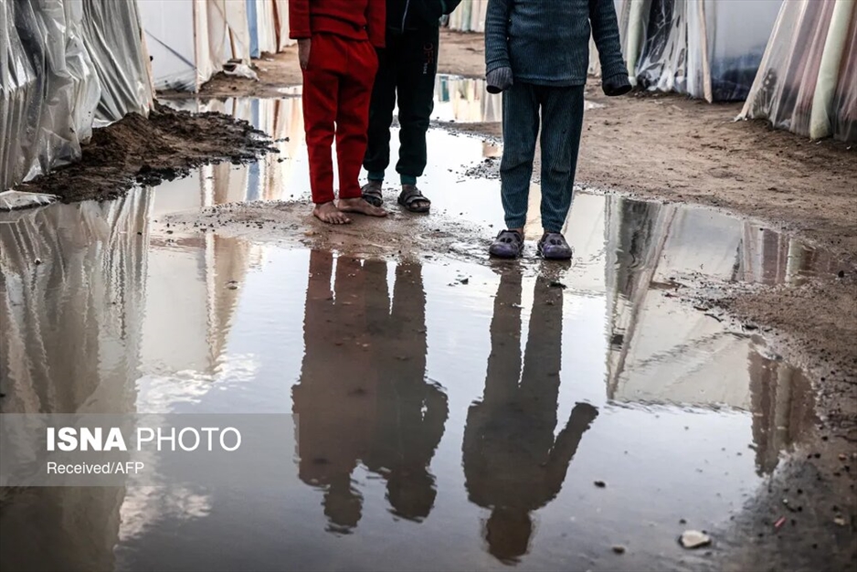 هوای سرد و بارانی غزه جنگ زده