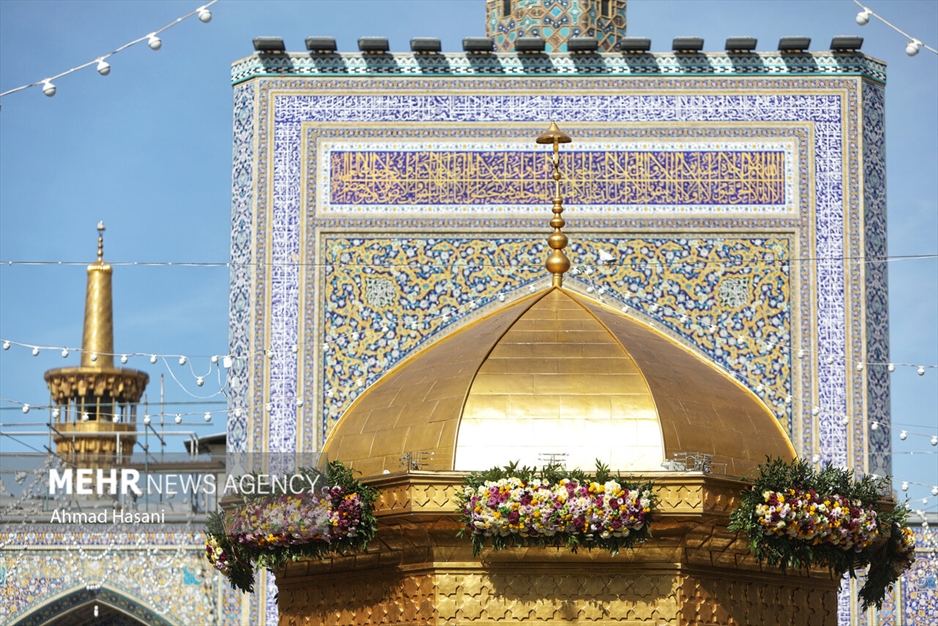 حرم مطهر رضوی در روز میلاد قمر بنی‌هاشم (ع)
