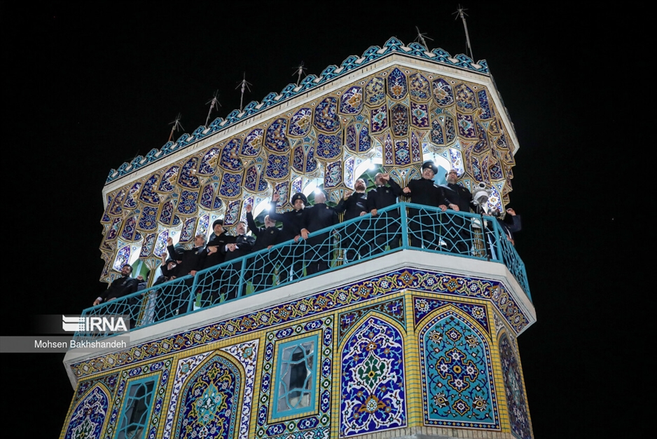 طنین نوای الله اکبر از گلدسته های حرم رضوی