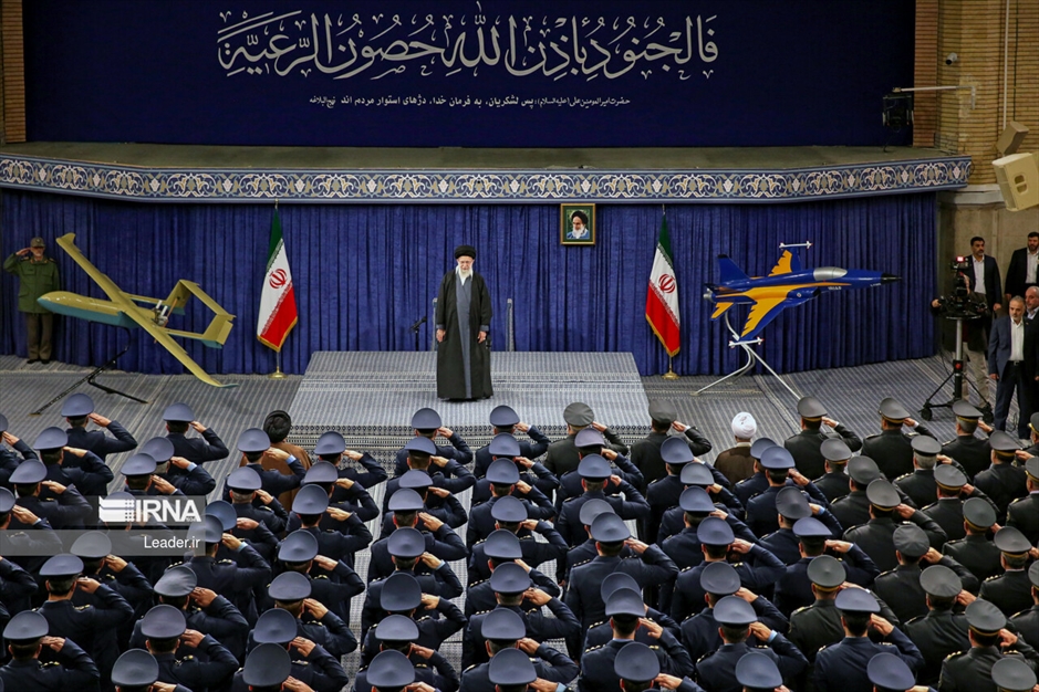 دیدار جمعی از فرماندهان نیروی هوایی ارتش با رهبر انقلاب