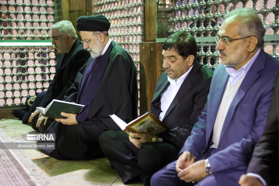 تجدید میثاق اعضای هیات دولت با امام راحل (ره)