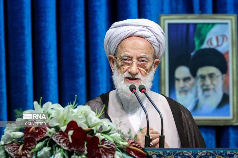 تصاویر تاریخی از آیت الله «محمد امامی کاشانی»