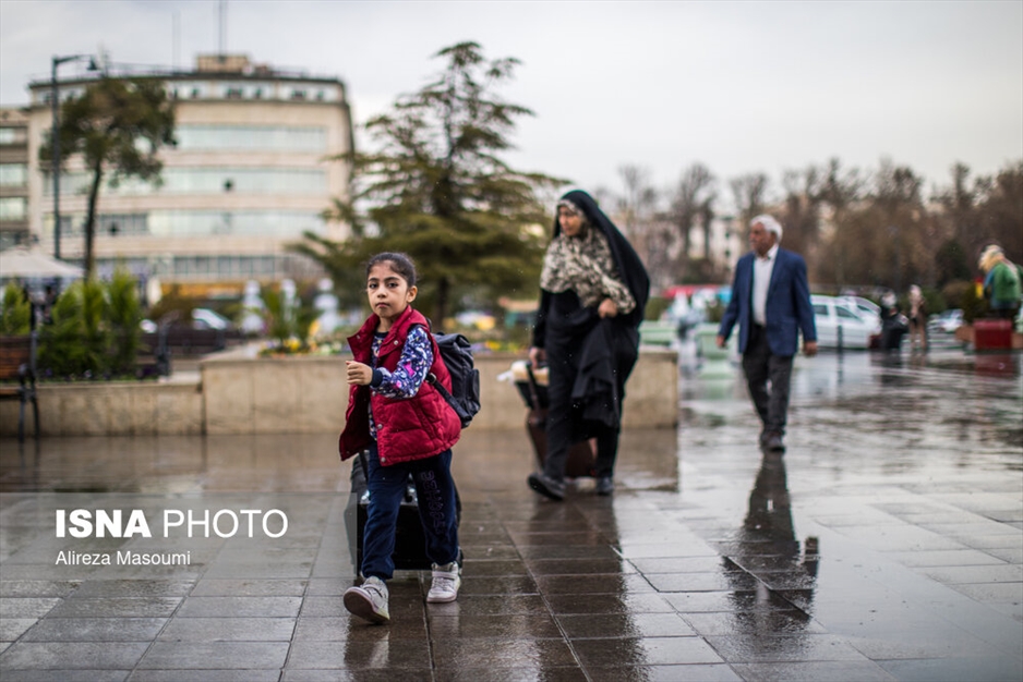 بدرقه مسافران نوروزی در راه آهن تهران