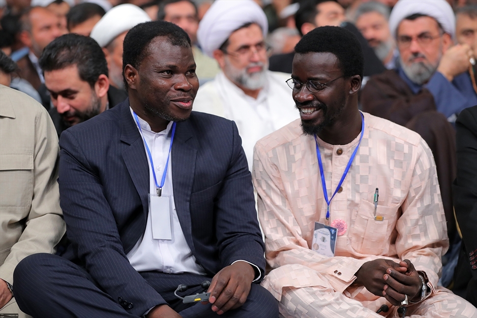 دیدار شرکت‌کنندگان در مسابقات بین‌المللی قرآن با رهبر انقلاب