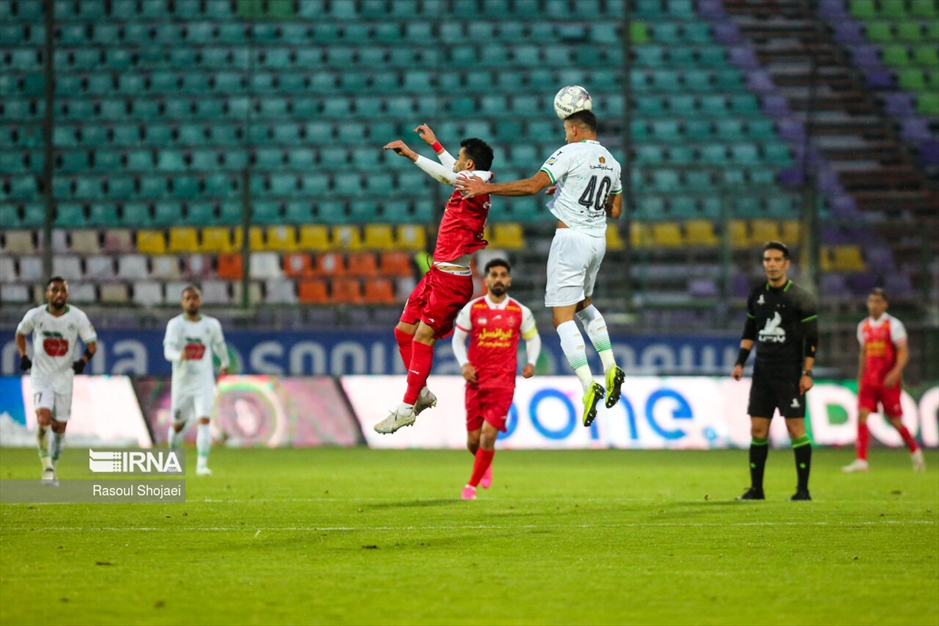 لیگ برتر فوتبال- ذوب آهن و پرسپولیس
