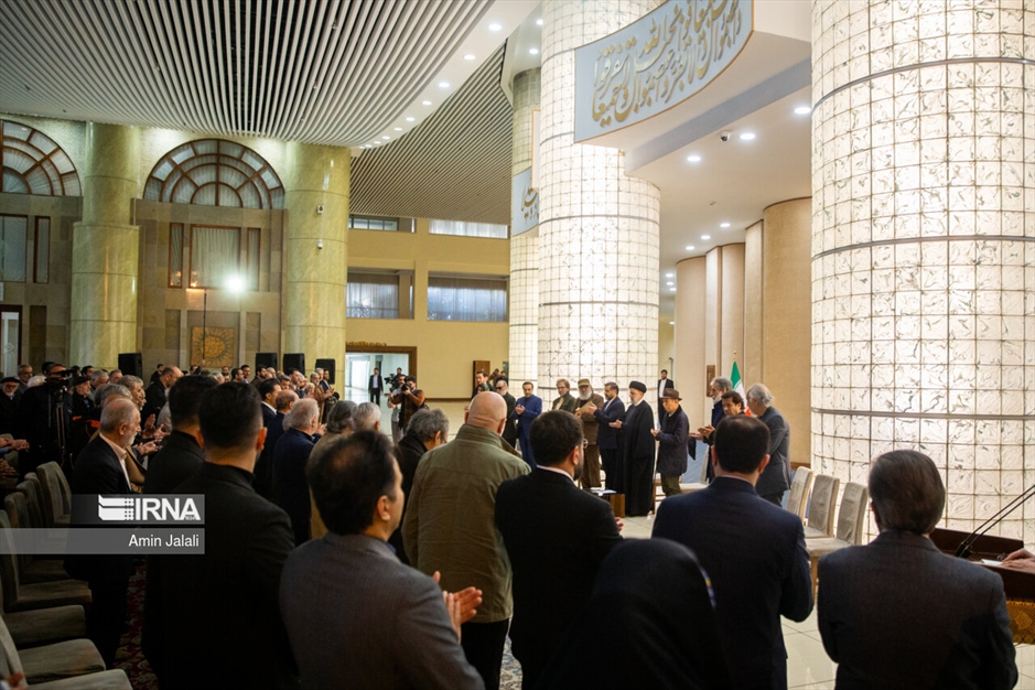 دیدار اهالی فرهنگ و هنر با رئیس جمهور