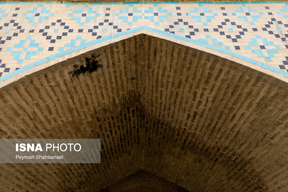 پل تاریخی خواجو، قربانی چهارشنبه‌سوری