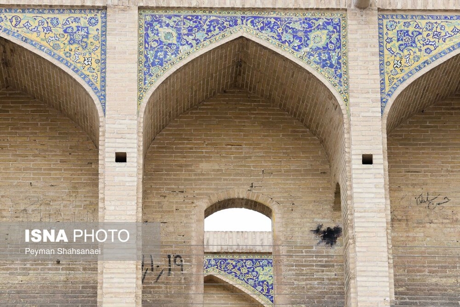 پل تاریخی خواجو، قربانی چهارشنبه‌سوری