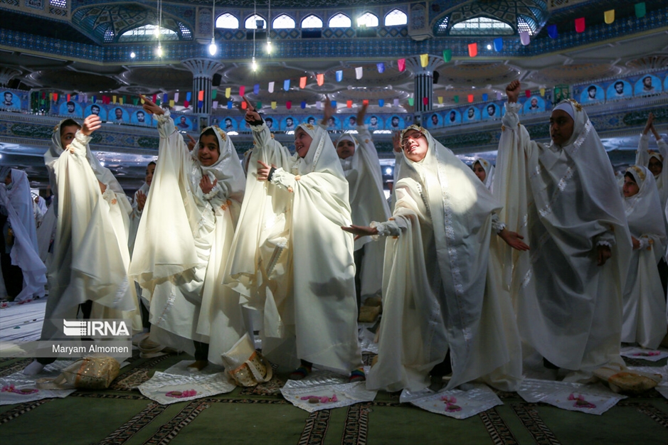 جشن تکلیف ۱۰۰۰ نفری