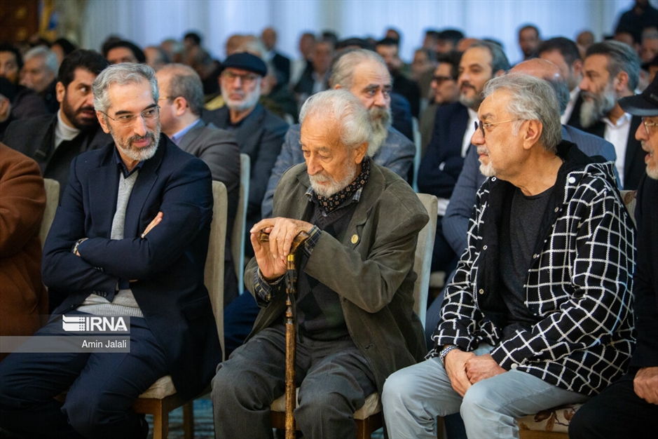 دیدار اهالی فرهنگ و هنر با رئیس جمهور