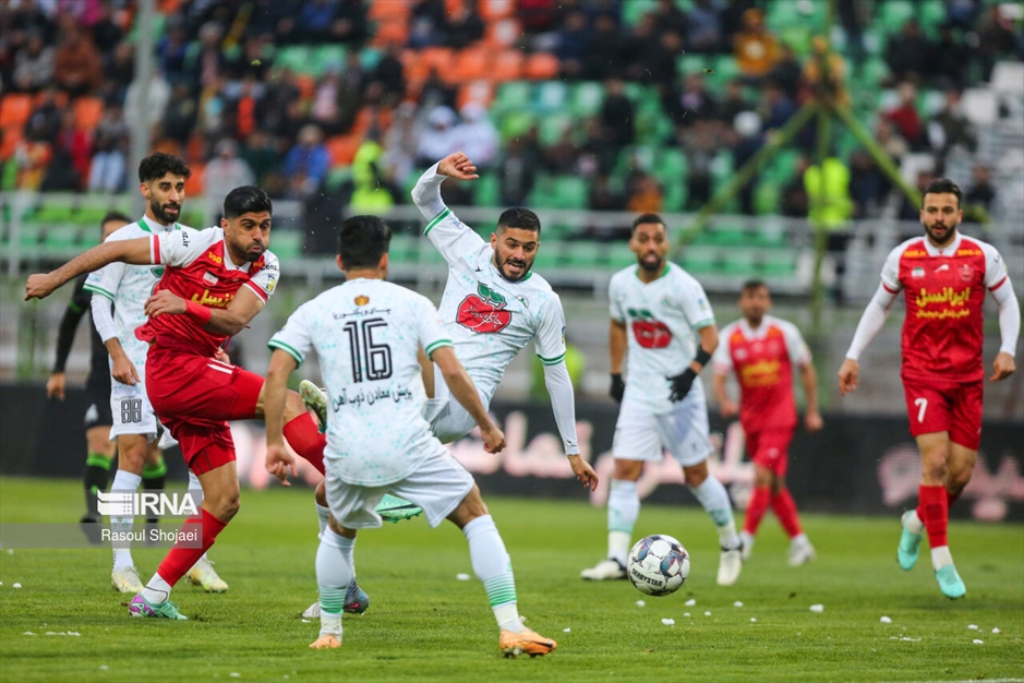 لیگ برتر فوتبال- ذوب آهن و پرسپولیس
