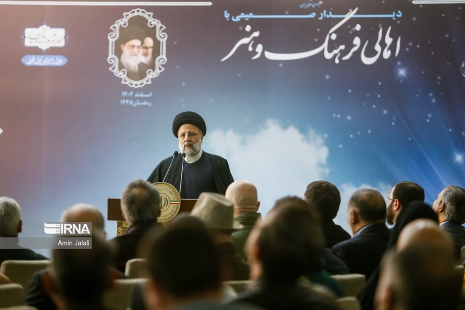 دیدار اهالی فرهنگ و هنر با رئیس جمهور