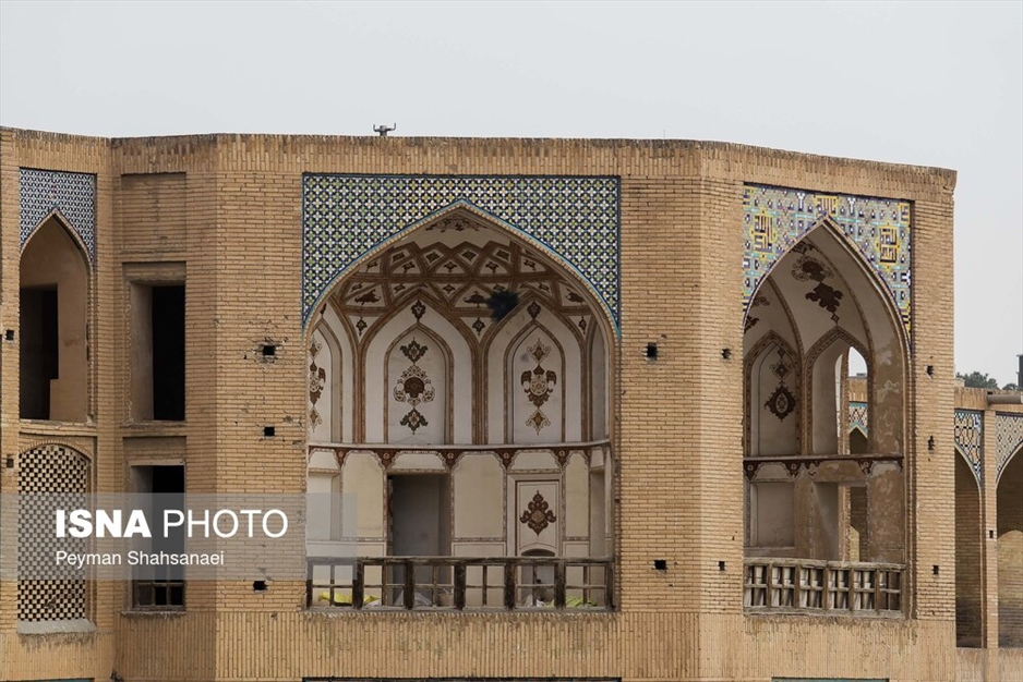 پل تاریخی خواجو، قربانی چهارشنبه‌سوری