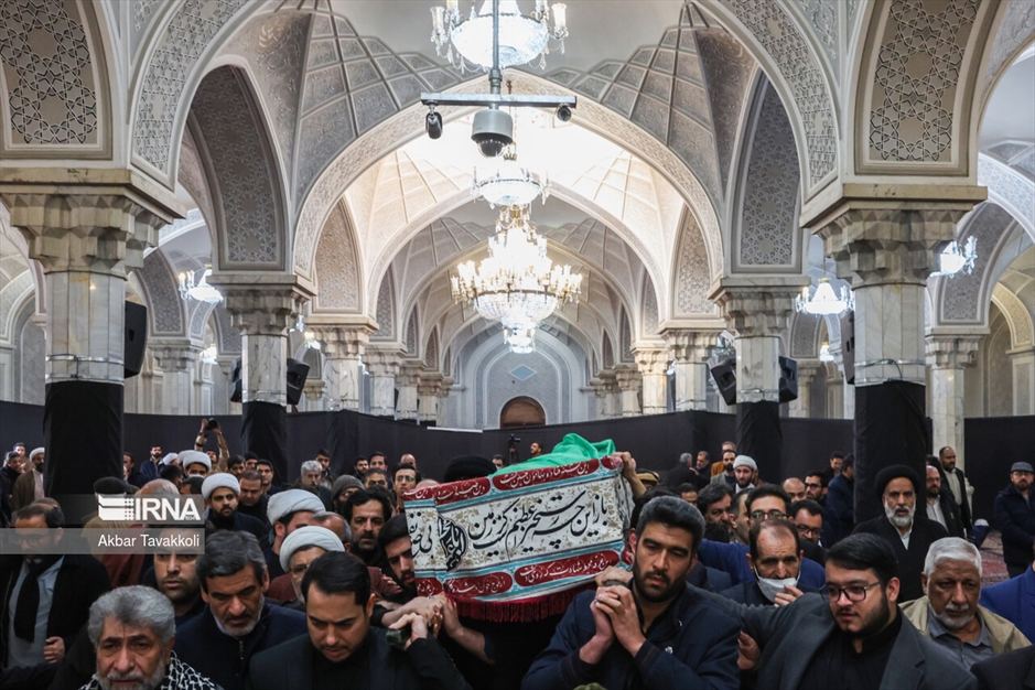 وداع با پیکر آیت‌الله «امامی کاشانی»