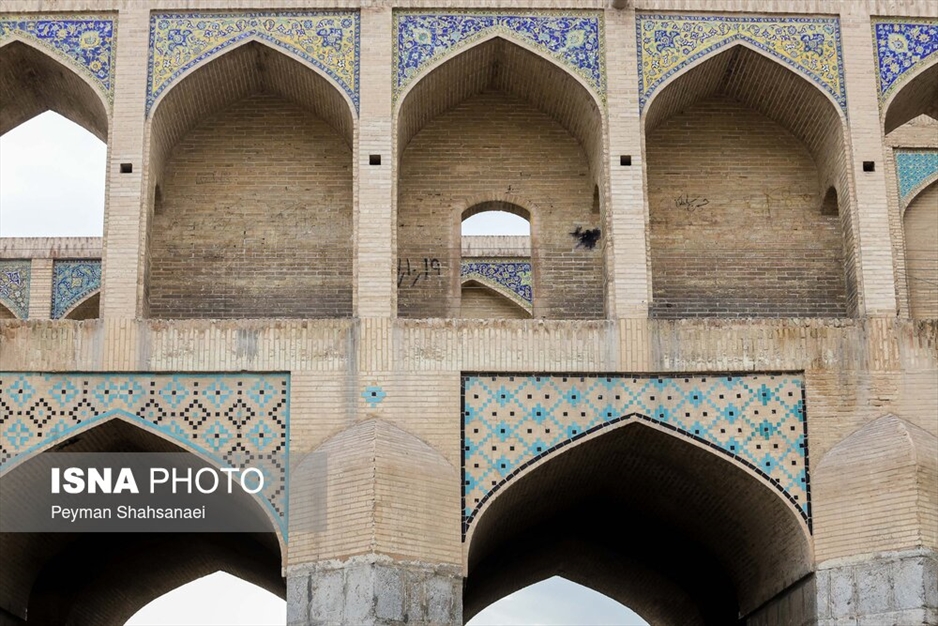 پل تاریخی خواجو، قربانی چهارشنبه‌سوری