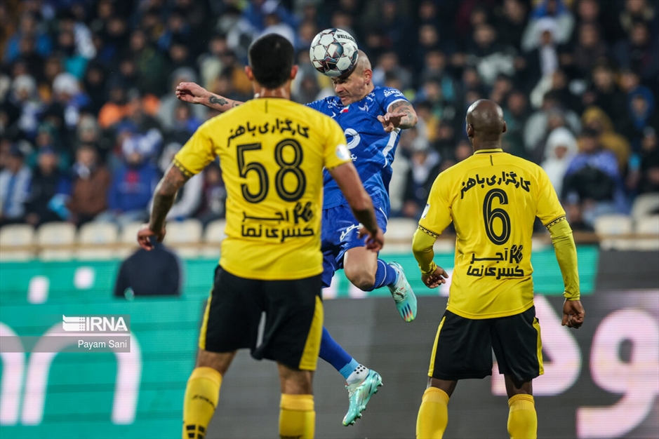 لیگ برتر فوتبال- استقلال و سپاهان