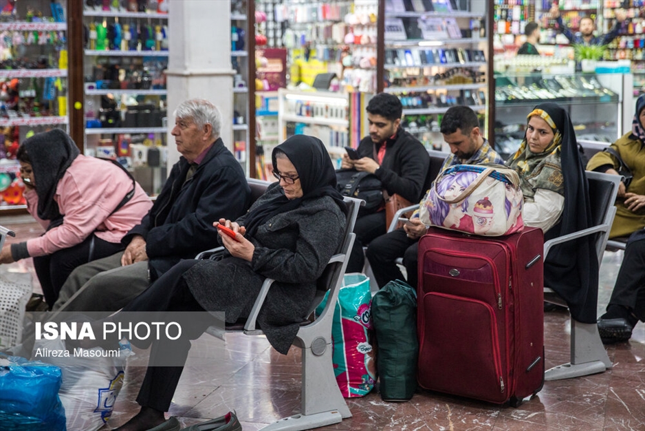 بدرقه مسافران نوروزی در راه آهن تهران