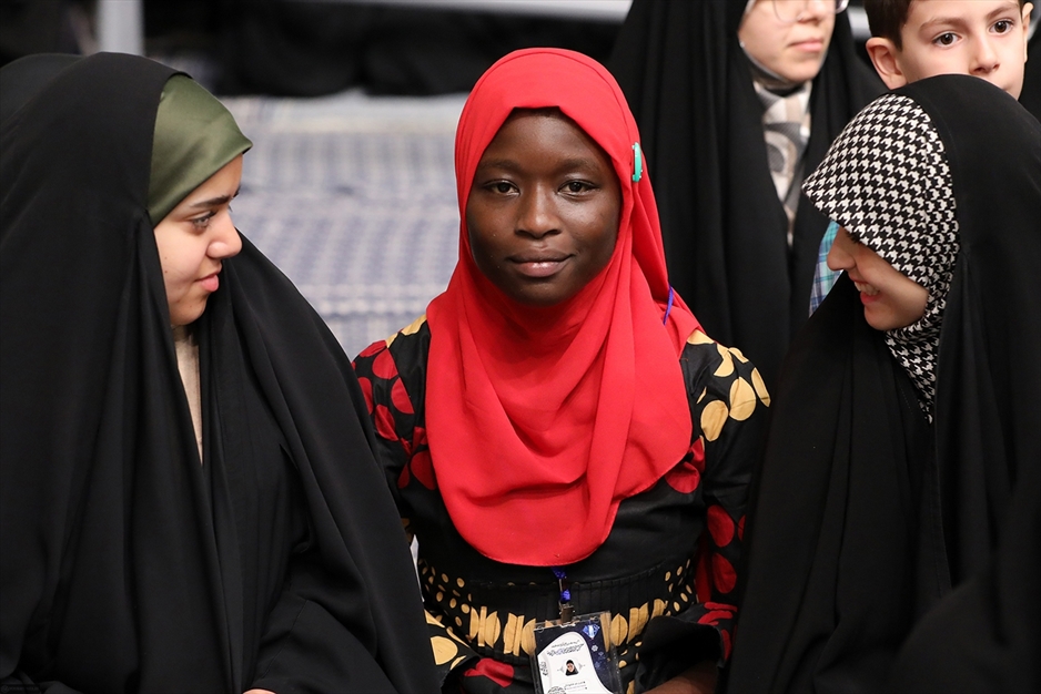 دیدار شرکت‌کنندگان در مسابقات بین‌المللی قرآن با رهبر انقلاب