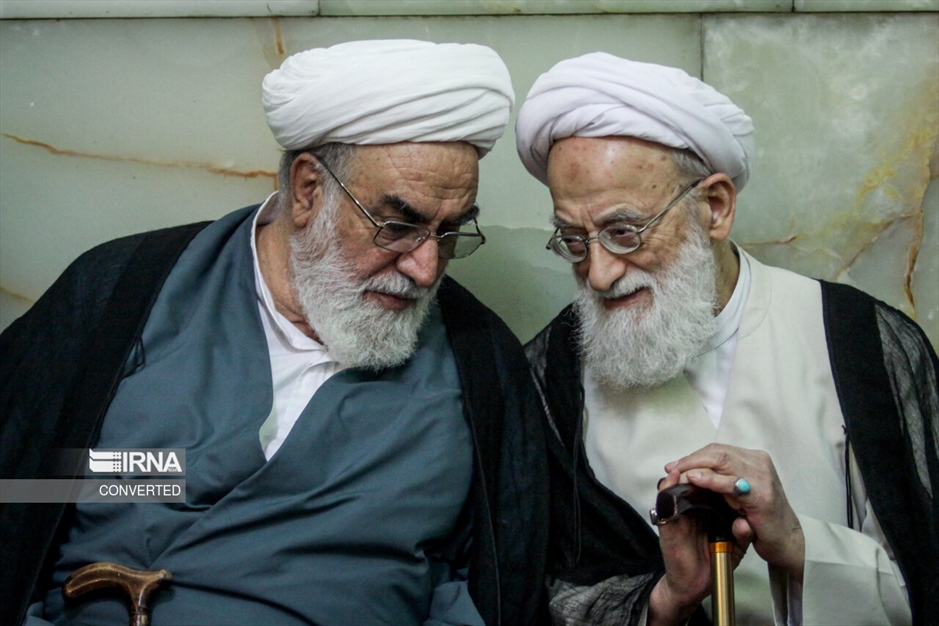 تصاویر تاریخی از آیت الله «محمد امامی کاشانی»