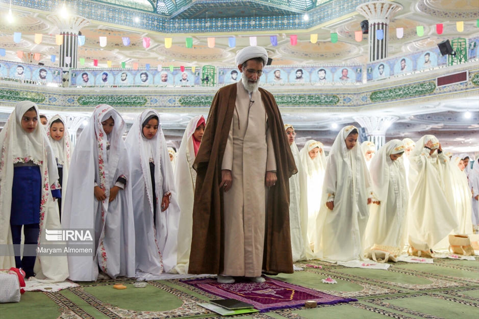 جشن تکلیف ۱۰۰۰ نفری