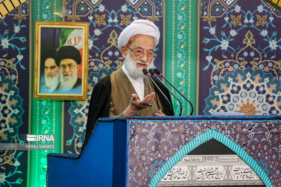 تصاویر تاریخی از آیت الله «محمد امامی کاشانی»